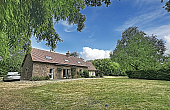 Detached House with Guest Cottage and Apartments