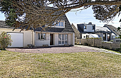 Detached House Just 500m from the Beach