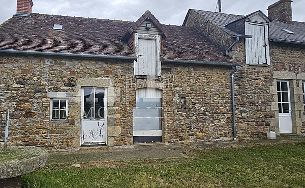 Detached Farmhouse with Outbuildings and Open Views