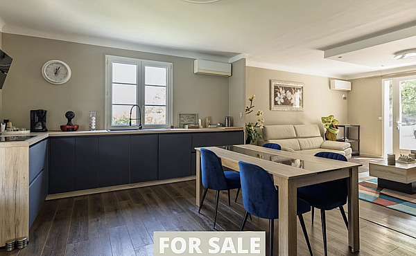 Property_For_Sale_in_France_with_Cle_France_Join_our_mailing_List_AXL06133_6.28