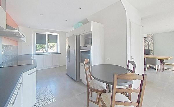 Property_For_Sale_in_France_with_Cle_France_Join_our_mailing_List_AXL06143_10.00
