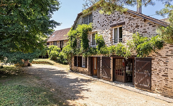 Property_For_Sale_in_France_with_Cle_France_Join_our_mailing_List_AMR00131_12