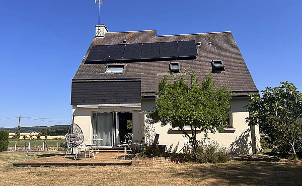 Property_For_Sale_in_France_with_Cle_France_Join_our_mailing_List_DJV06193_01