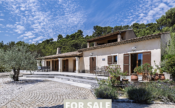 Property_For_Sale_in_France_with_Cle_France_Join_our_mailing_List_AXL06148_5.28