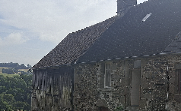 Historic Barn to Renovate Dating from the Revolution