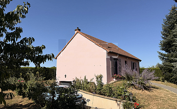 Detached House with Lovely Garden in Normandy
