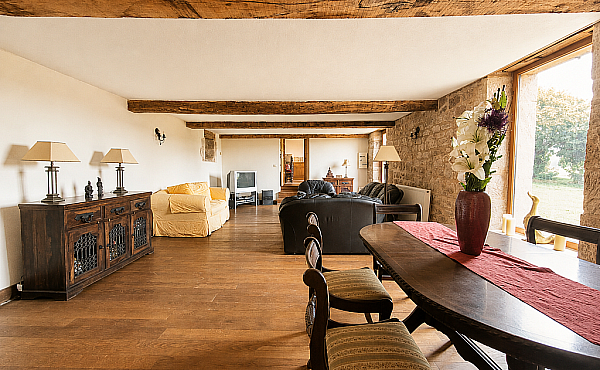 Property_For_Sale_in_France_with_Cle_France_Join_our_mailing_List_AMR00133_801_134053_2