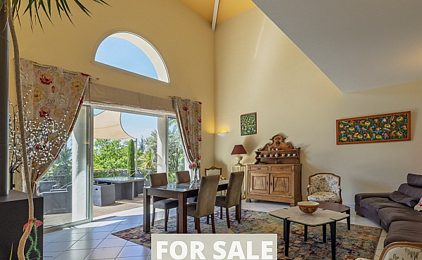 Property_For_Sale_in_France_with_Cle_France_Join_our_mailing_List_AXL06181_7.44