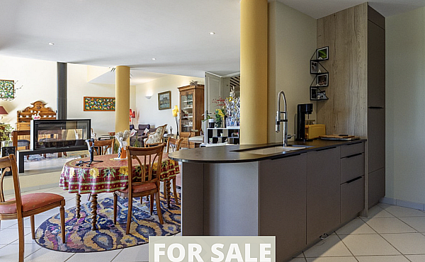 Property_For_Sale_in_France_with_Cle_France_Join_our_mailing_List_AXL06181_8.47