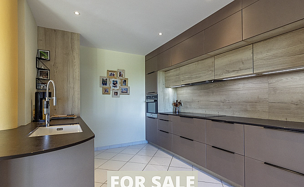 Property_For_Sale_in_France_with_Cle_France_Join_our_mailing_List_AXL06181_8.49