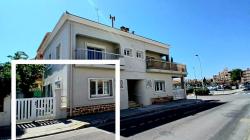 Fully Renovated Apartment With Garden, Walking Distance From The Beach