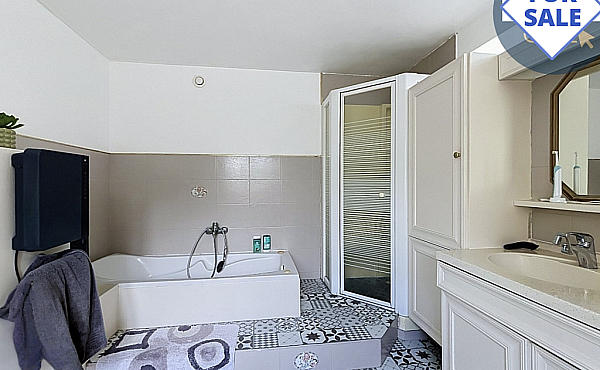 Property_For_Sale_in_France_with_Cle_France_Join_our_mailing_List_AXL06221_27