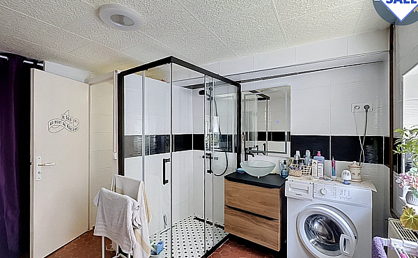 Property_For_Sale_in_France_with_Cle_France_Join_our_mailing_List_AXL06227_33
