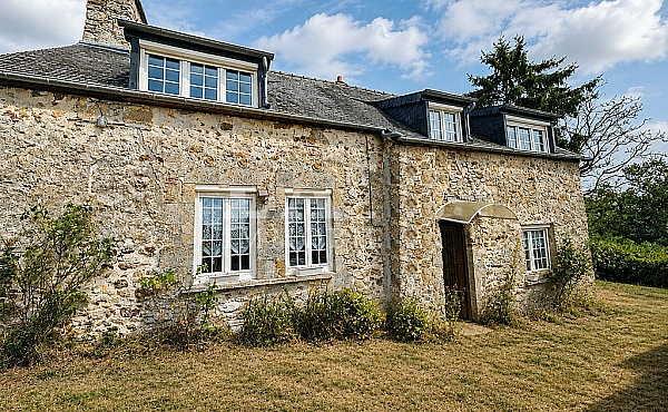 Detached Country House with Open Views