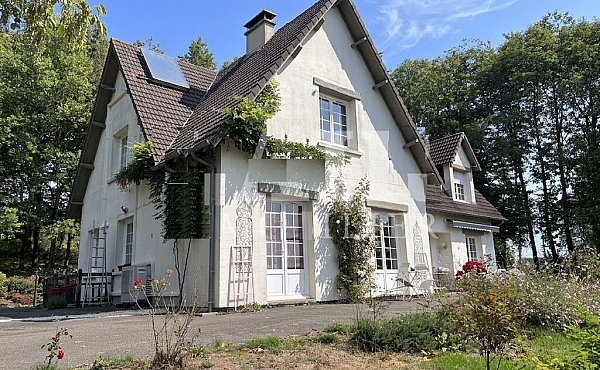 Beautiful Detached Country House with Far Reaching Views