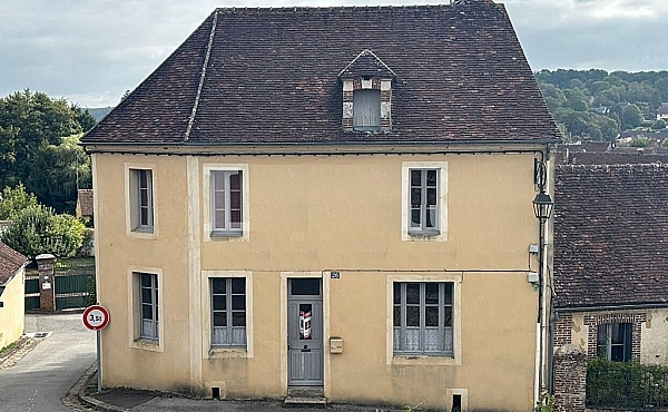 Town House Offers Flexible Accommodation and Potential Rental INcome