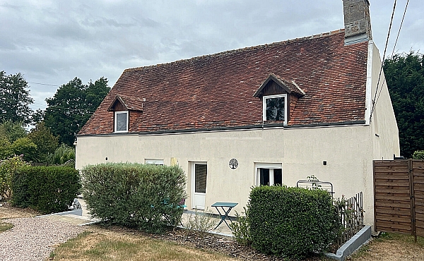 Detached Country House with Mature Garden