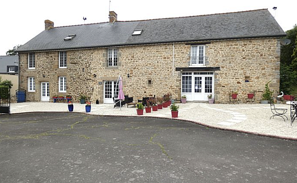 Property_For_Sale_in_France_with_Cle_France_Join_our_mailing_List_MNB07404_1.00