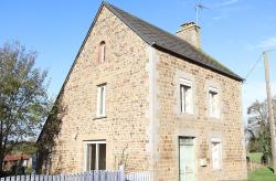 Detached House in Great Location with Garden