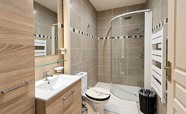 A_Property_For_Sale_in_France_with_Cle_France_Join_our_mailing_List_AMR00138_0911_111638_1