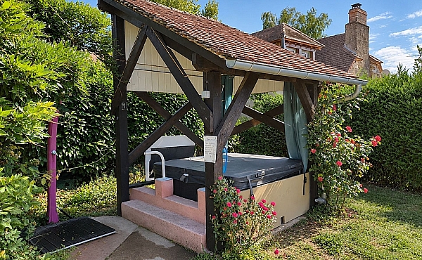 A_Property_For_Sale_in_France_with_Cle_France_Join_our_mailing_List_AMR00138_0911_114118_1