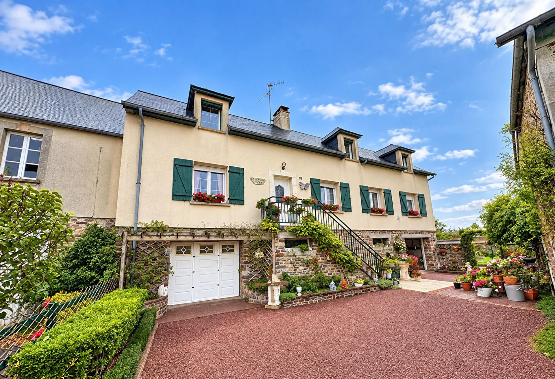 Beautiful Character House with Beautiful Garden