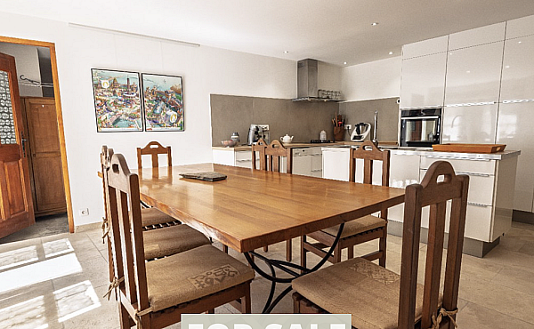 Property_For_Sale_in_France_with_Cle_France_Join_our_mailing_List_AXL06257_1.44