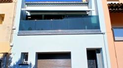 Fully Renovated Town House, Studio, Pleasant Courtyard, 2 Terraces, Near The Sea