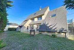 Contemporary Detached House Just 50m from the Beach