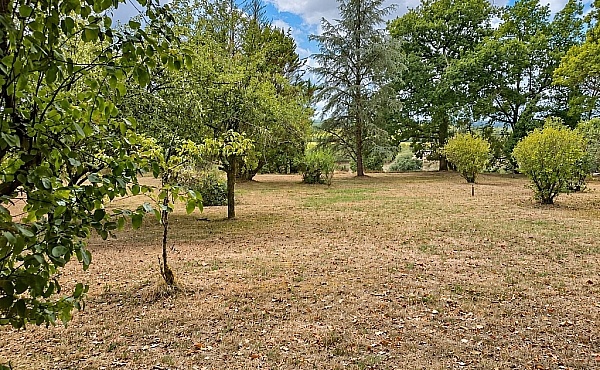 Property_For_Sale_in_France_with_Cle_France_Join_our_mailing_List_AMR00140_0828_122710_1