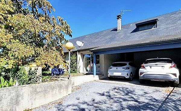 Property_For_Sale_in_France_with_Cle_France_Join_our_mailing_List_AXL06272_8.17
