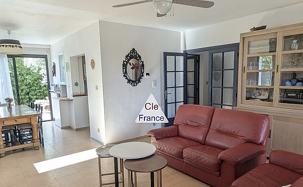 Property_For_Sale_in_France_with_Cle_France_Join_our_mailing_List_AXL06280_8.53