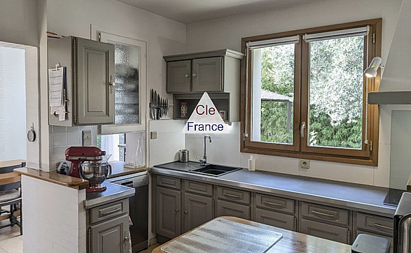 Property_For_Sale_in_France_with_Cle_France_Join_our_mailing_List_AXL06280_9.07