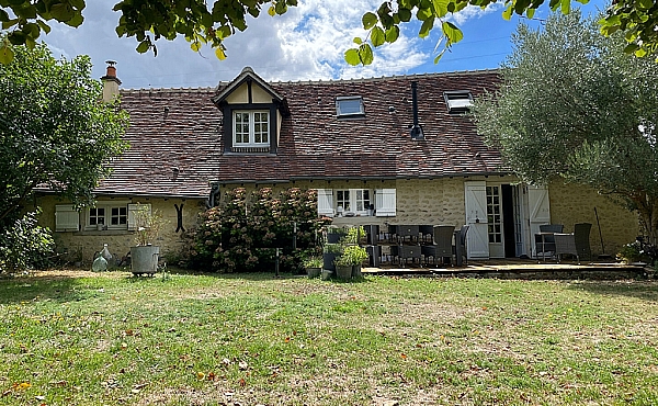 Property_For_Sale_in_France_with_Cle_France_Join_our_mailing_List_DJV06318_a