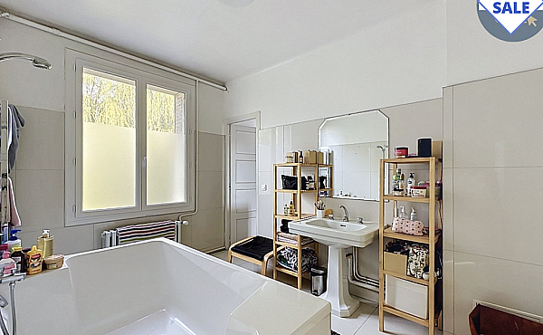 Property_For_Sale_in_France_with_Cle_France_Join_our_mailing_List_AXL06297_5.42