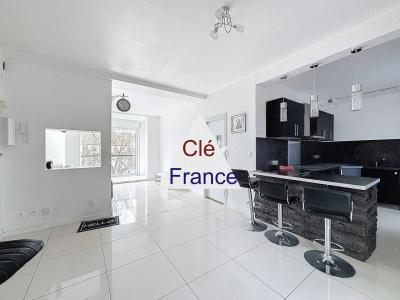 Apartment For Sale in Heart of Beauvais