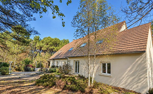 Property_For_Sale_in_France_with_Cle_France_Join_our_mailing_List_AXL06326_1.07