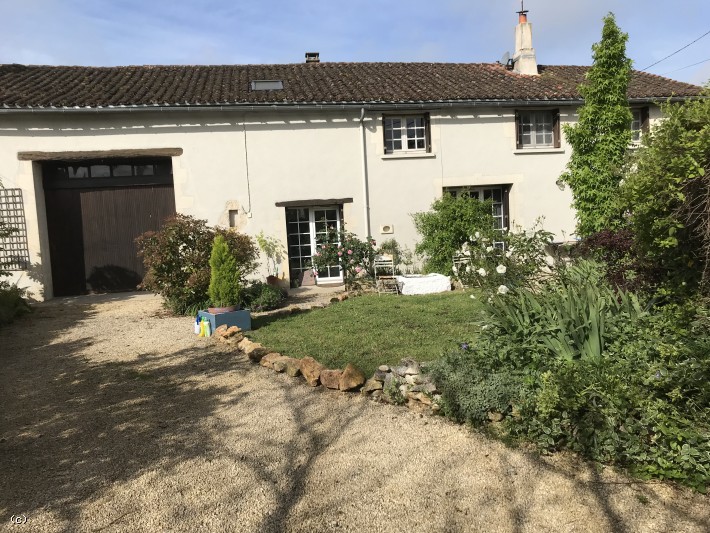 Charming Village House, Ideal Holiday Home