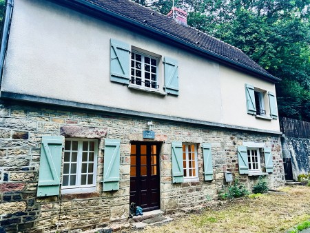 Pretty detached 2 bedroom cottage in Normandy