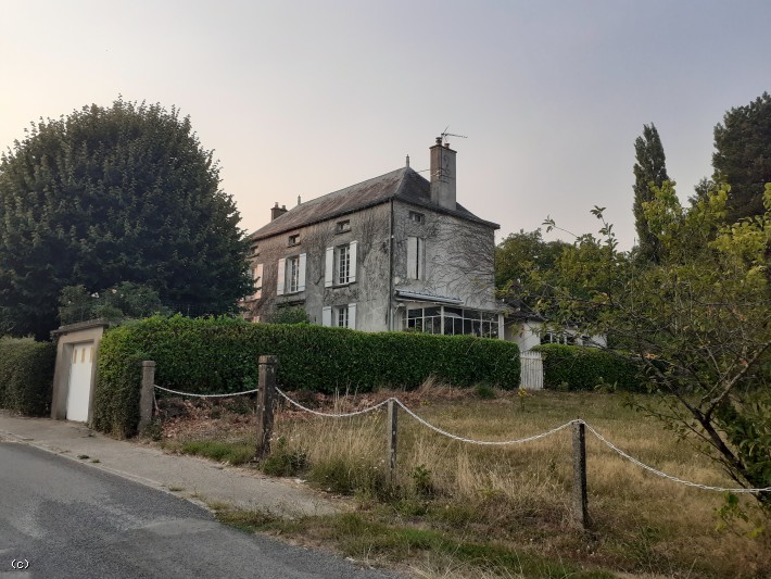 Maison de Maitre to be Sold Furnished