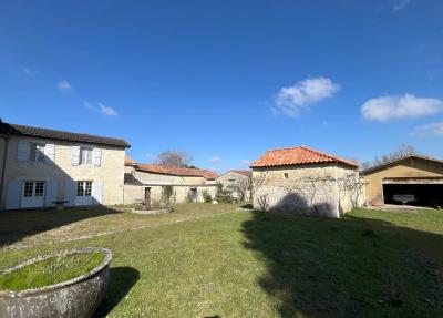 Manor House with Outbuilding in Almost One Acre