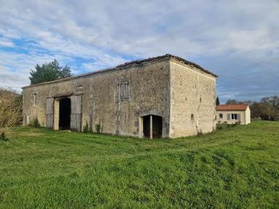 Barn In Need of Development and Renovation