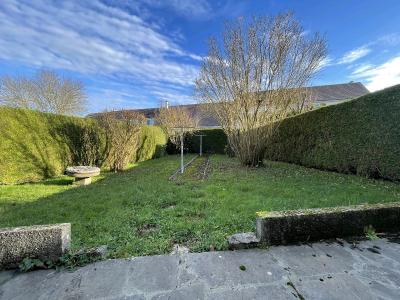 Traditional House with Garden