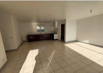 Detached House with Garden