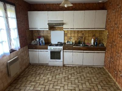 Detached House with Garden and Garage