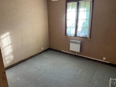 Detached House with Garden and Garage