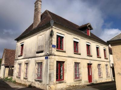 Character Town House with Courtyard Garden