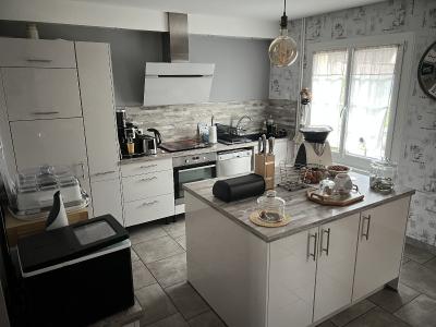 Detached House with Garden on Outskirts of Historic Town