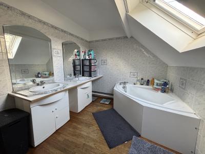 Traditional House with Garden