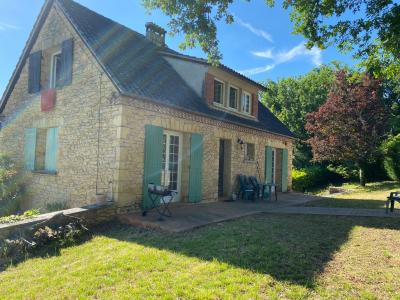 Detached Country House with Swimming Pool